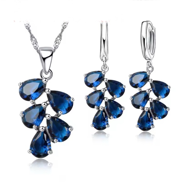 Swarovski Elements 925 Sterling Silver Blue Sapphire Cluster Necklace NEW - Picture 3 of 12